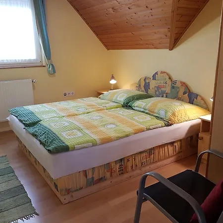 Erzsebet Vonyarcvashegy
