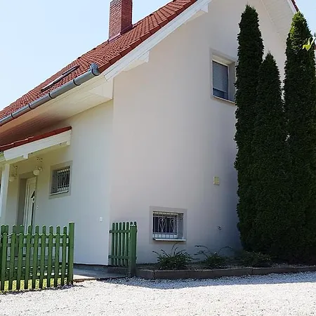 Erzsebet *
